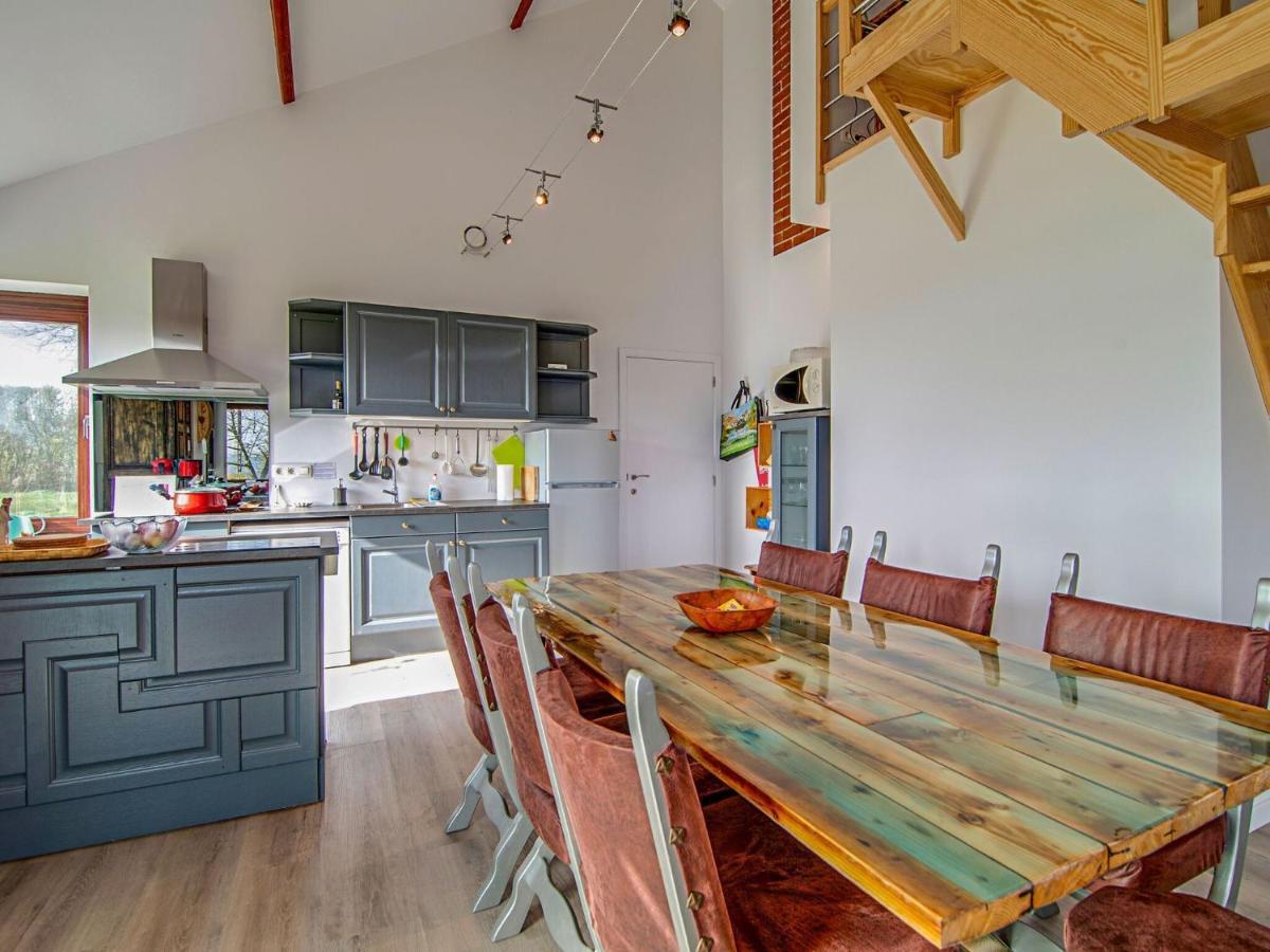 Beautiful And Spacious Holiday Home With P Tanque Court And Countryside Views Somme-Leuze Exterior photo
