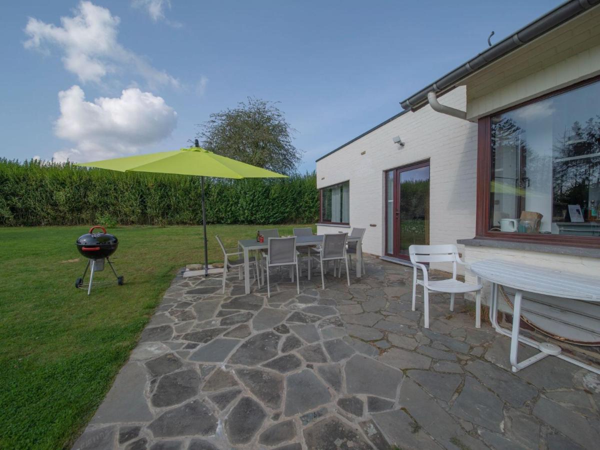 Beautiful And Spacious Holiday Home With P Tanque Court And Countryside Views Somme-Leuze Exterior photo