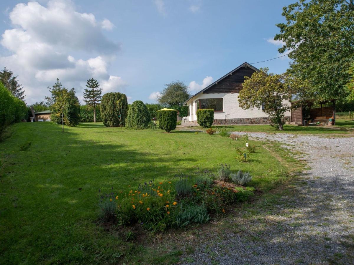 Beautiful And Spacious Holiday Home With P Tanque Court And Countryside Views Somme-Leuze Exterior photo