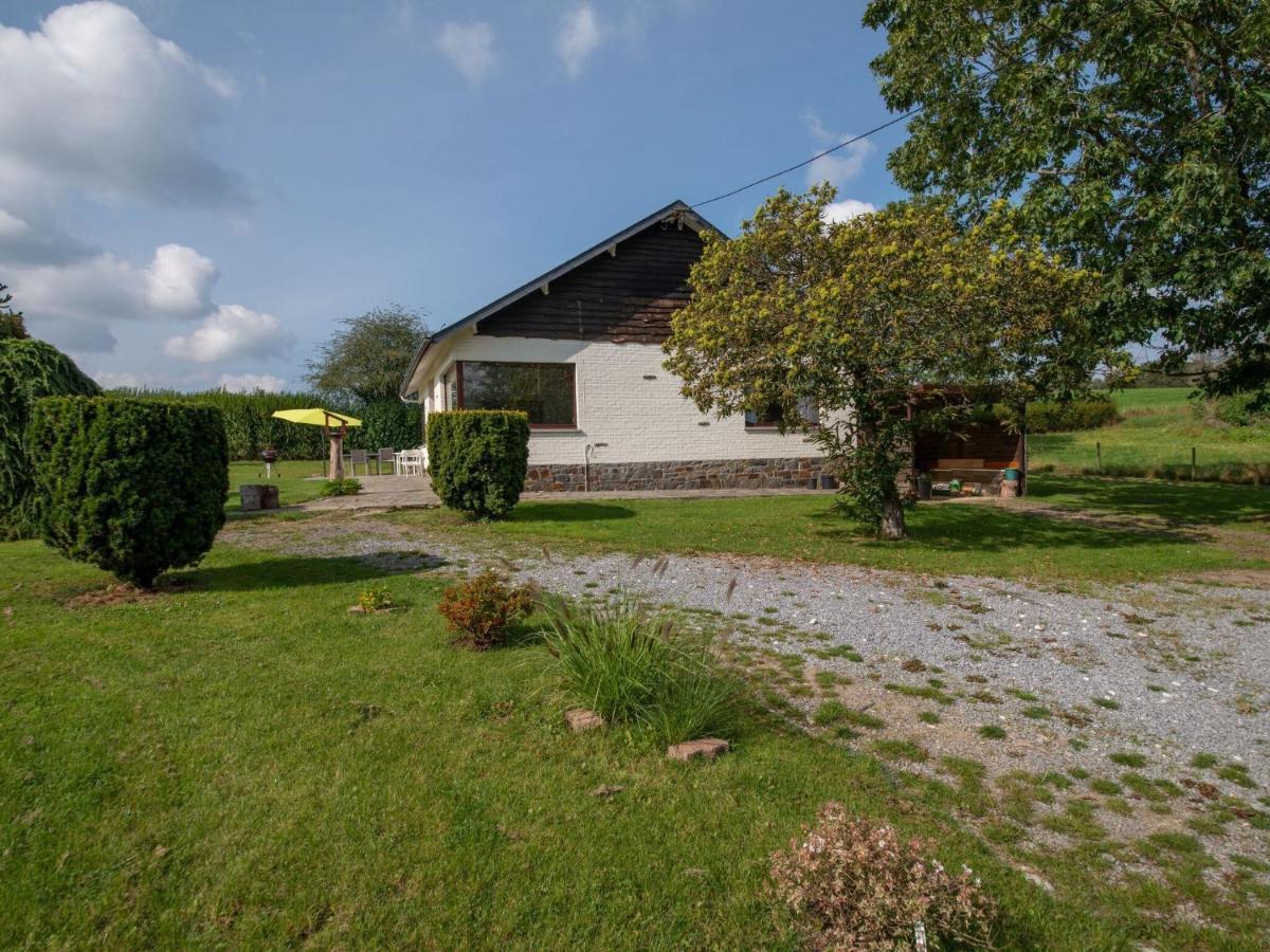 Beautiful And Spacious Holiday Home With P Tanque Court And Countryside Views Somme-Leuze Exterior photo