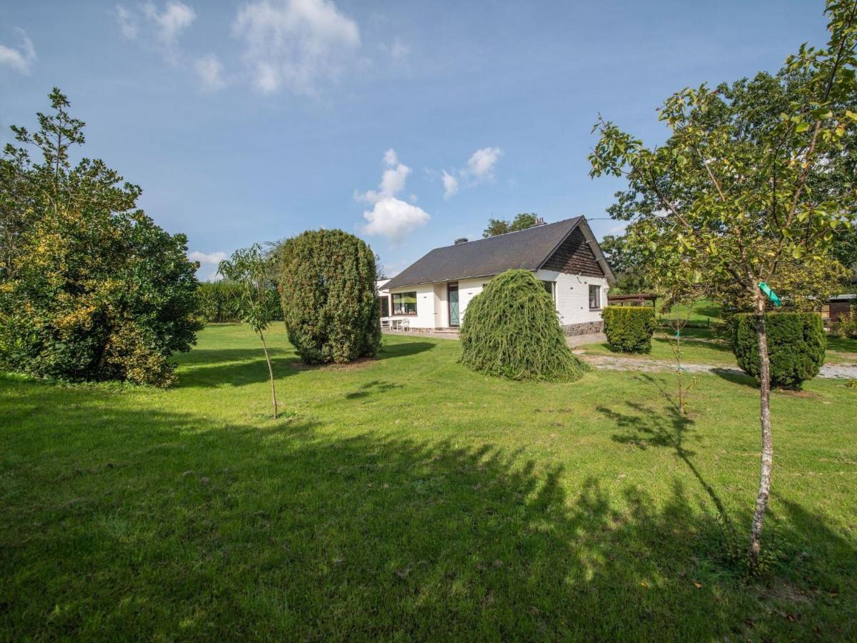 Beautiful And Spacious Holiday Home With P Tanque Court And Countryside Views Somme-Leuze Exterior photo